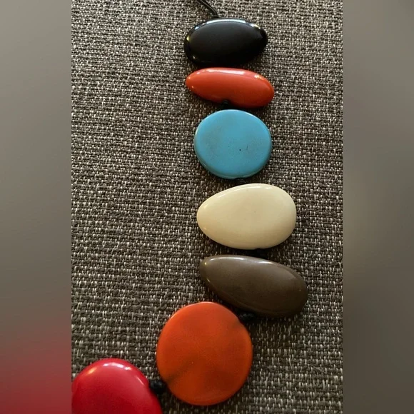 JACKIE BRAZIL Colorful Geometric Beaded Necklace - Picture 7 of 11